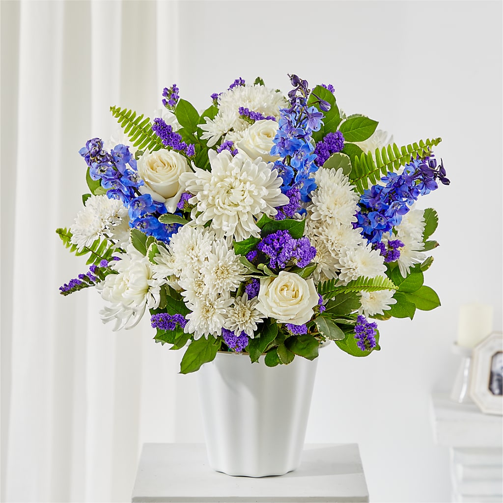 Hold Dear Tabletop Basket – The Happy Florist, Sanford FL