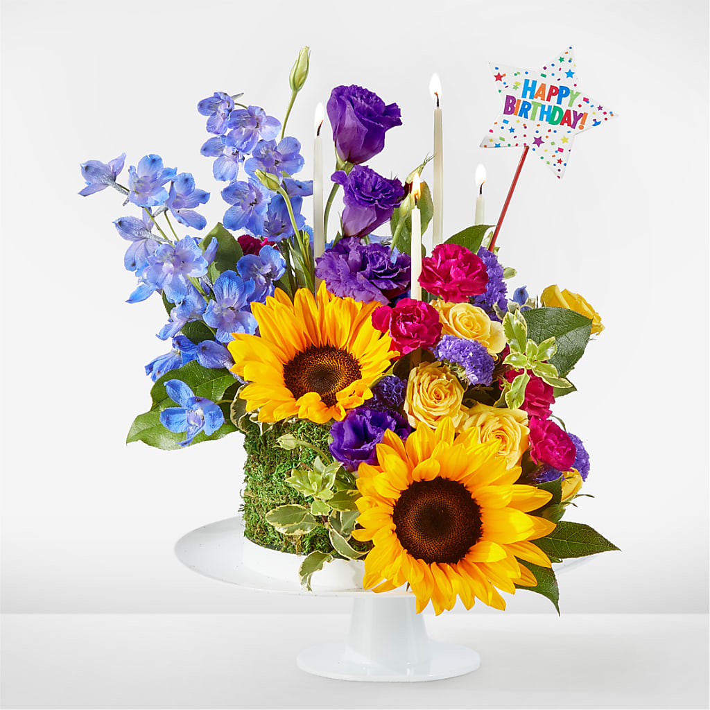 Star of the Day Floral Cake – The Happy Florist, Sanford FL