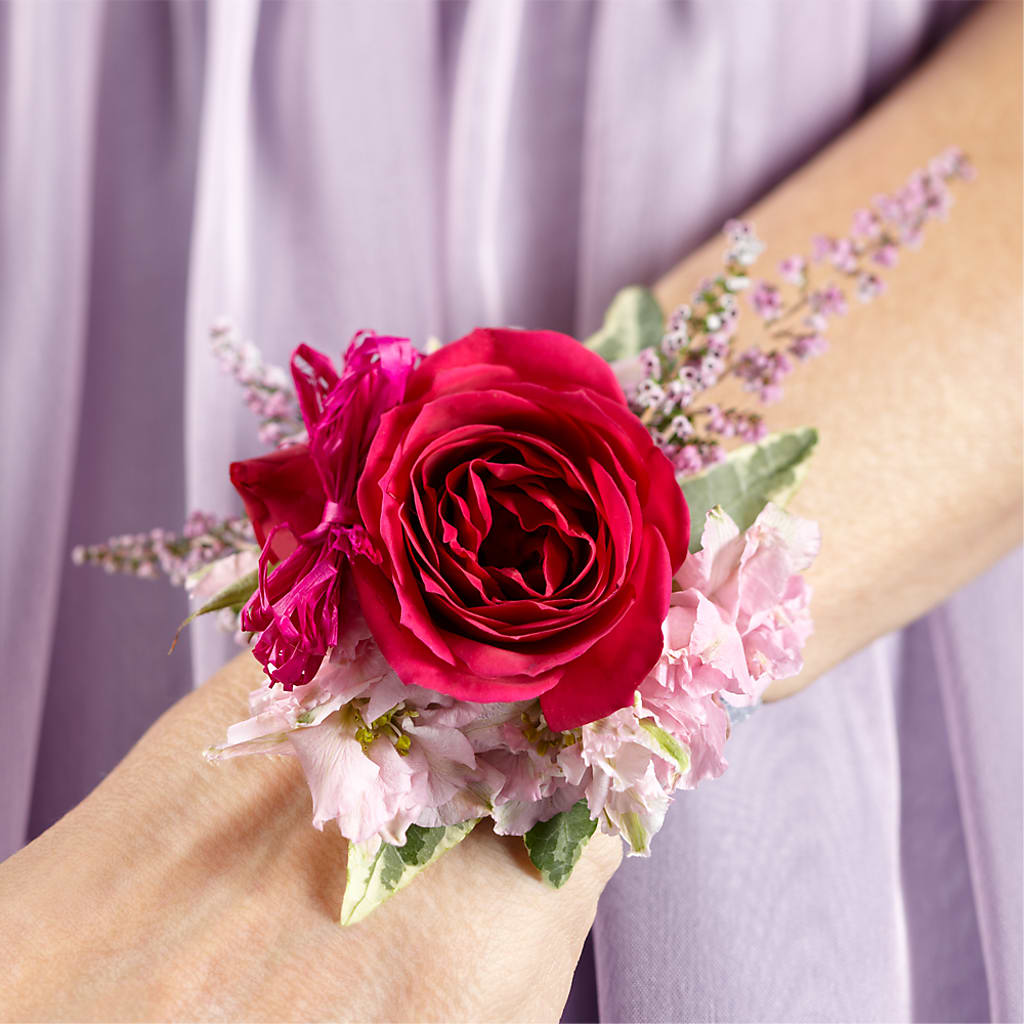 Rose Charm Corsage – The Happy Florist, Sanford FL