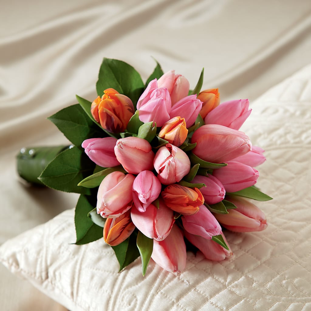 Embraceable Bouquet – The Happy Florist, Sanford FL