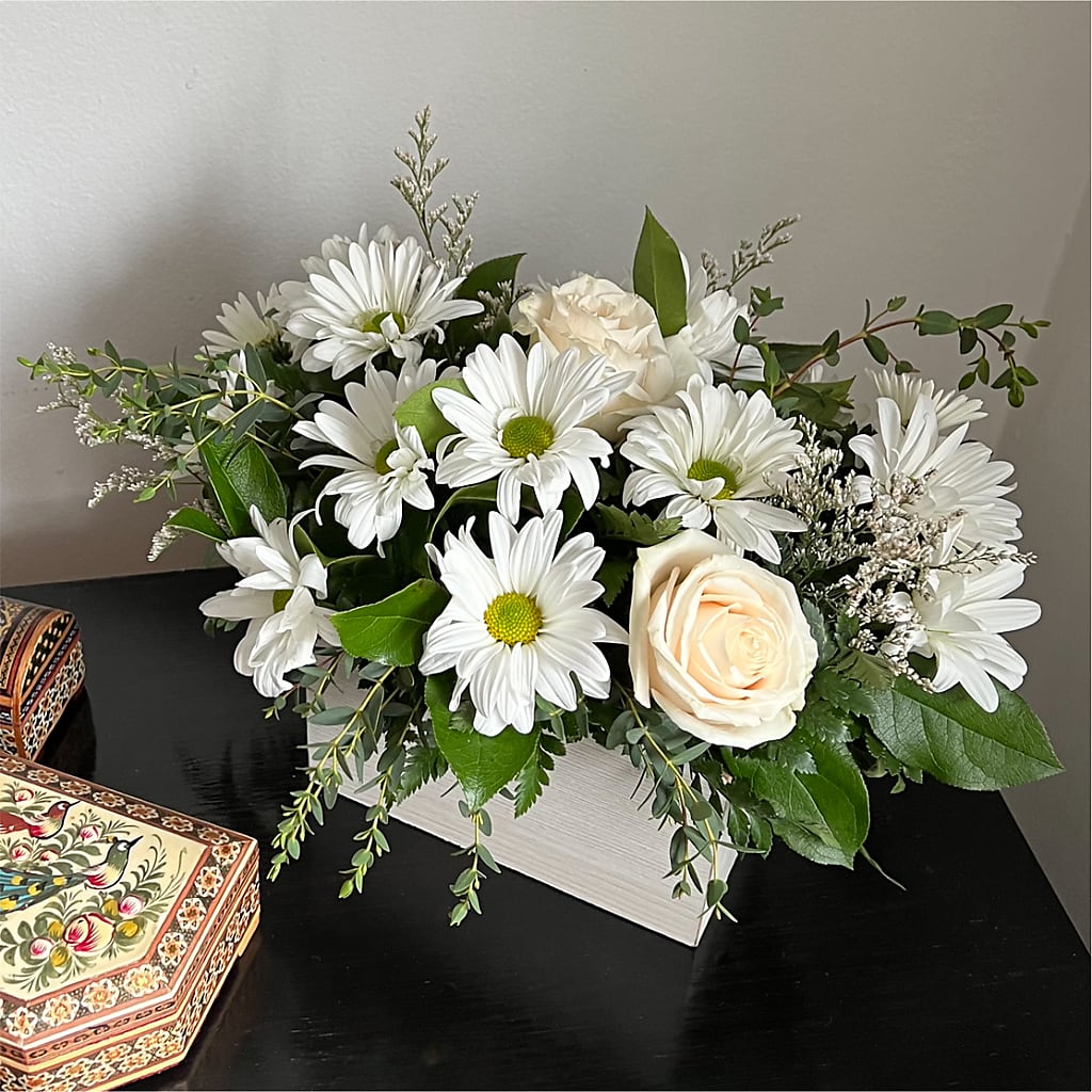 Fresh Linen Box Bouquet –  The Happy Florist, Sanford FL