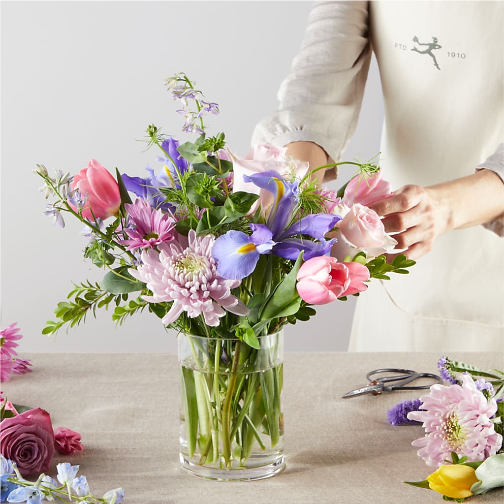 Pastel Tradition - A Florist Original –  The Happy Florist, Sanford FL